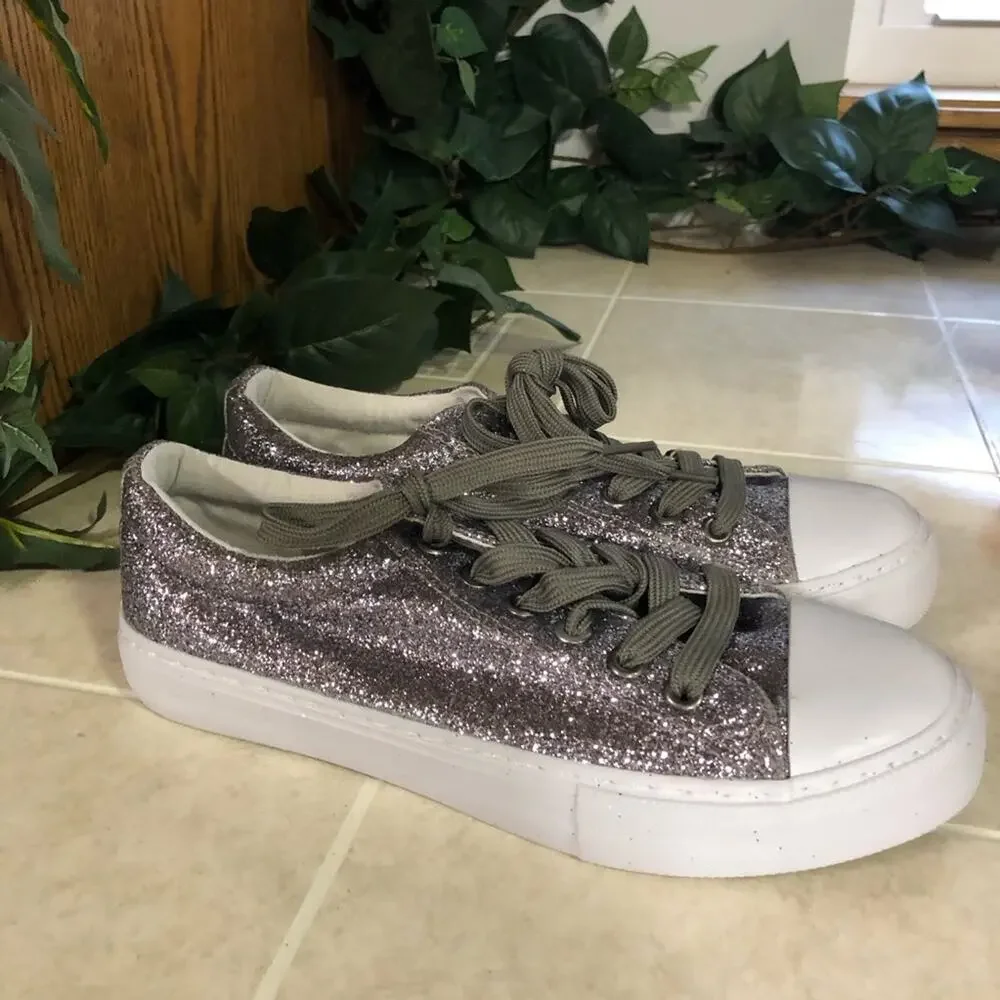 Pierre Dumas Silver Morgan sparkle Shoe Kicks Size 6M Morgan New with Tags